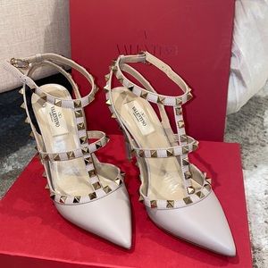 Valentino Rockstud Caged 100 Leather Pump